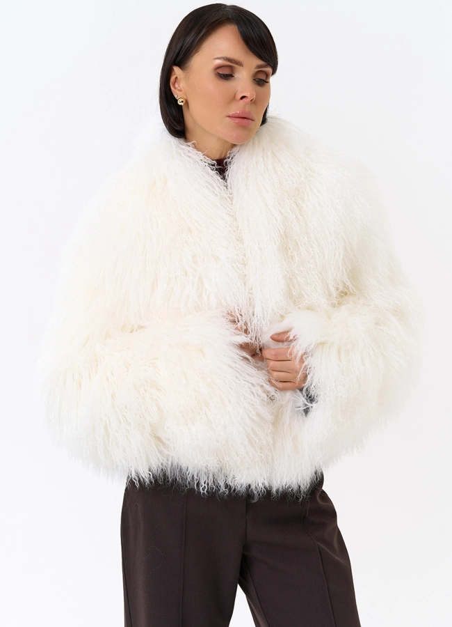 Белая шуба из ламы модель № 31038 универмаг малина