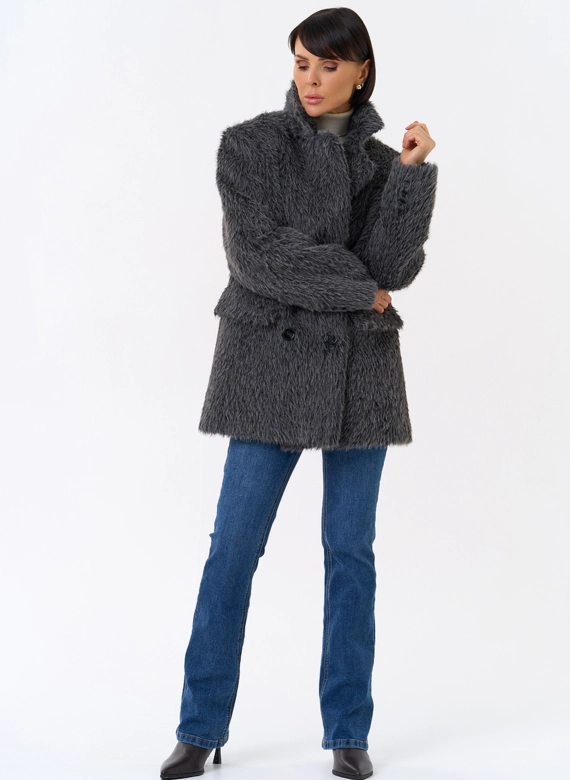 Женское утепленное пальто с английским воротником фото
