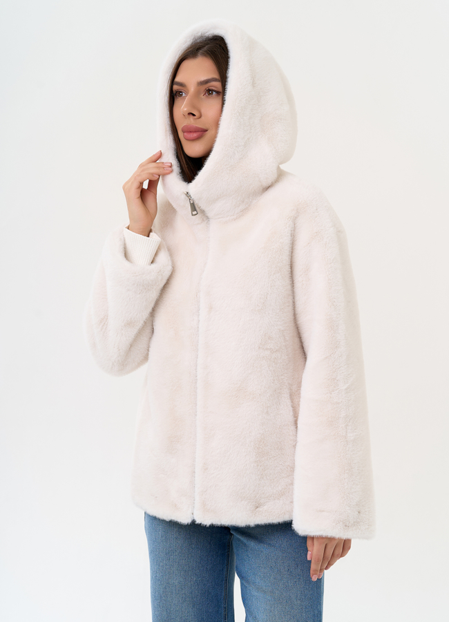 Женская куртка из эко меха с капюшоном модель № 31223 универмаг малина