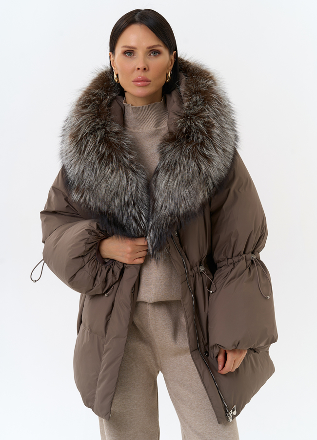 Женский пуховик с капюшоном из меха чернобурки модель № 32016 универмаг малина