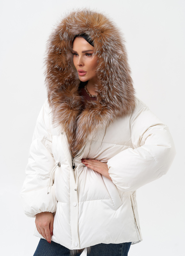 Женский пуховик с отделкой из меха лисы модель № 28522 универмаг малина