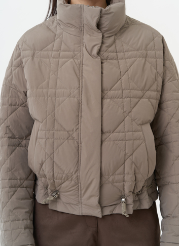 Короткая куртка с воротником стойкой