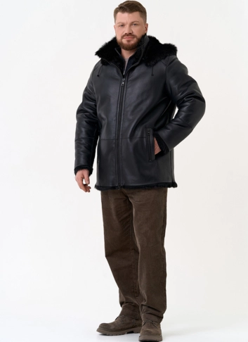 Мужская дубленка черного цвета с капюшоном