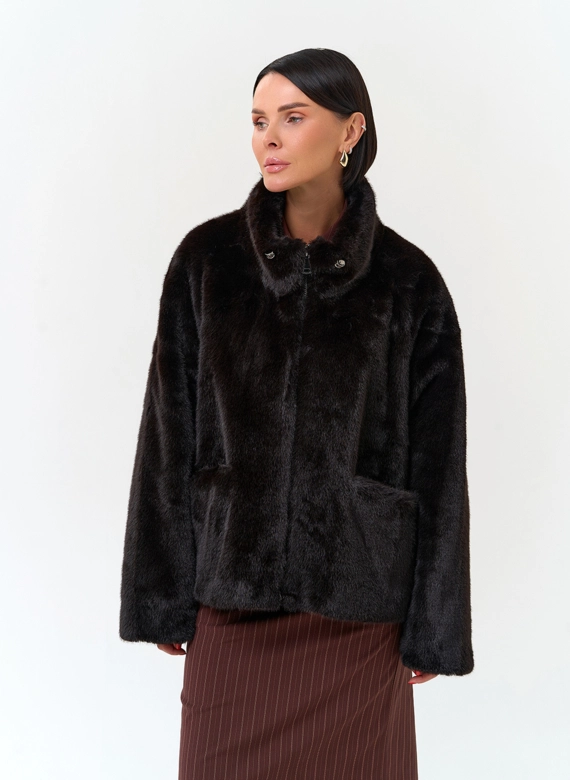 Женская куртка из эко меха фото