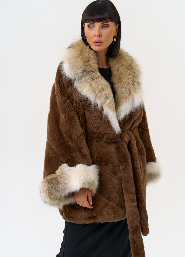 Шуба из кролика с отделкой из меха койота модель № 31680 универмаг малина