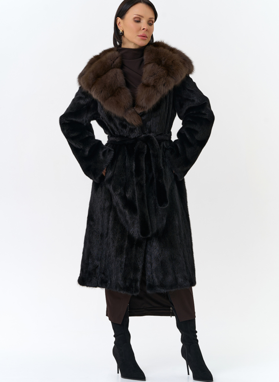Шуба из норки с капюшоном 