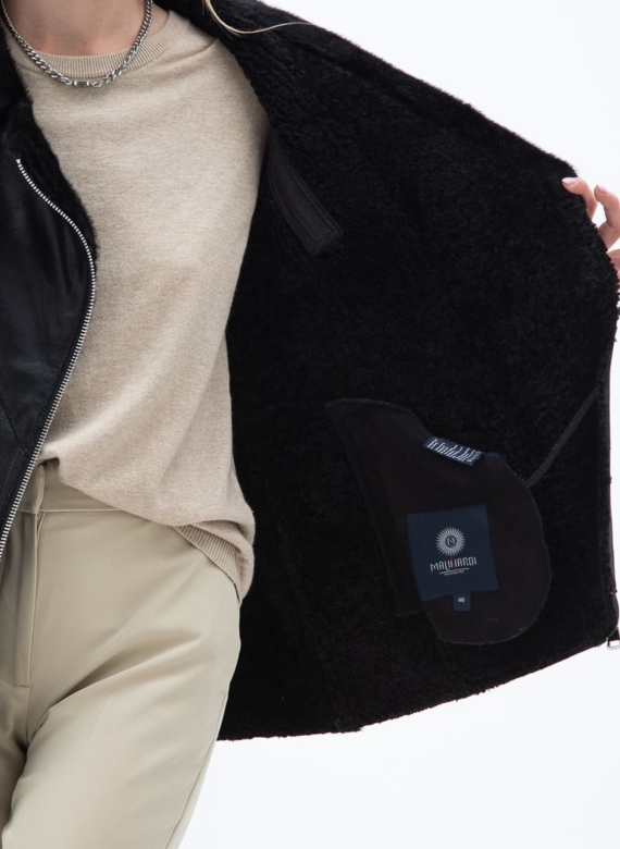 Женская дубленка из эко кожи с отделкой из эко меха