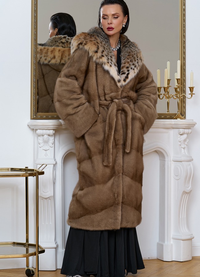 Женская шуба из меха норки с капюшоном из меха рыси модель № 31162 меха малина