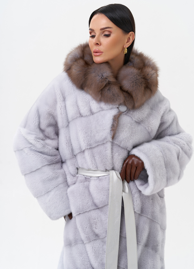 Норковая шуба с капюшоном из меха куницы модель № 27572 универмаг малина