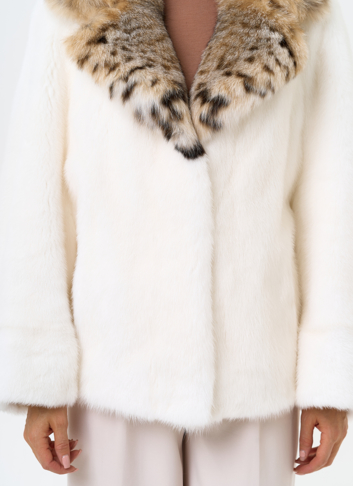 Куртка из меха норки с английским воротником из меха рыси