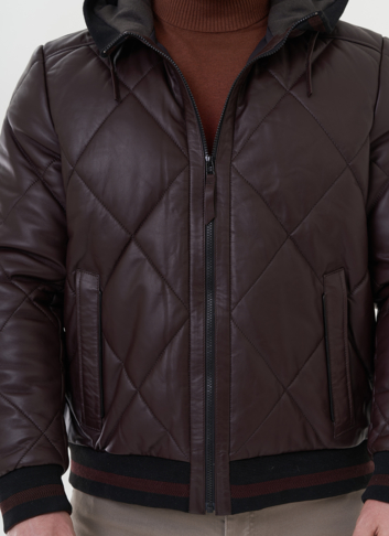 Куртка из натуральной кожи с капюшоном